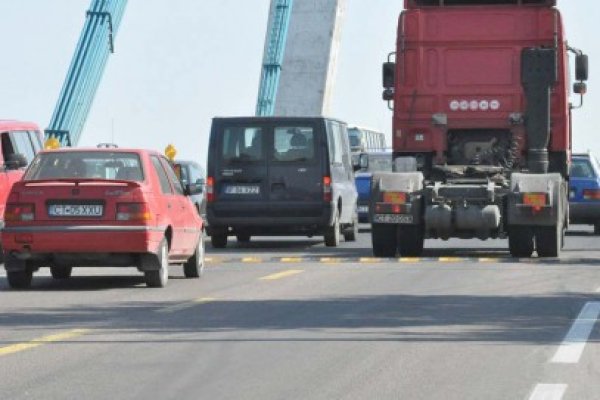 După ce a ratat termenul de 15 martie, Compania de Drumuri promite că de la 1 mai vom circula fără restricţii pe Podul Agigea!